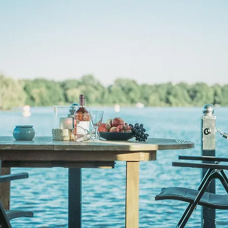 Bateau-hôtel Hausboot Havelbiber