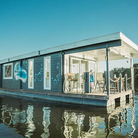 Hausboot Havelbiber *