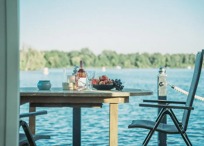 Bateau-hôtel Hausboot Havelbiber