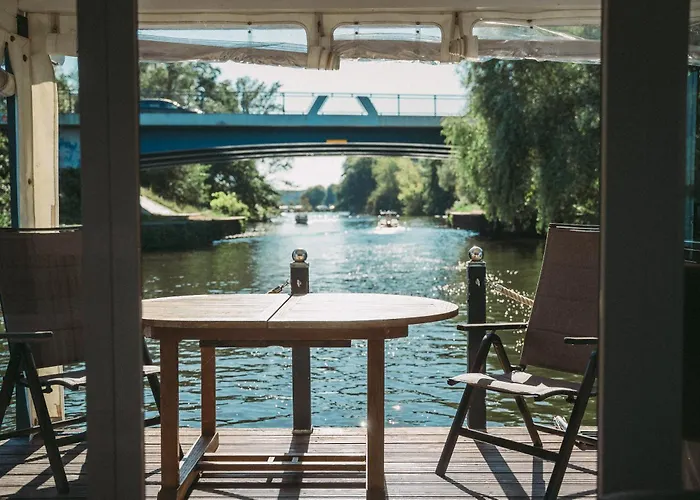 보트호텔 Hausboot Havelbiber Kolonie Zern